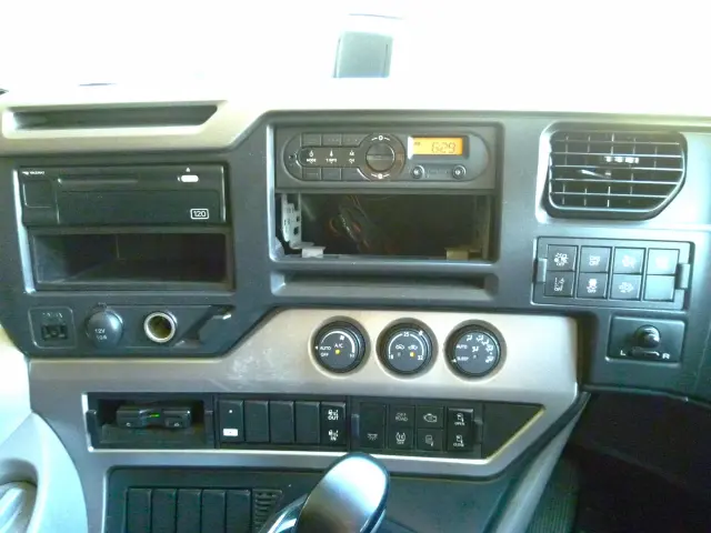 UD クオン 2PG-CG5CA(8x4)の写真22