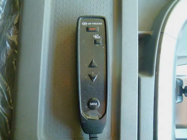 UD クオン 2PG-CG5CA(8x4)の写真29