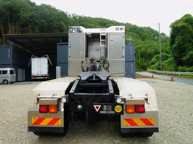 いすゞ ギガ 2DG-EXZ52CK(6x4)の写真5