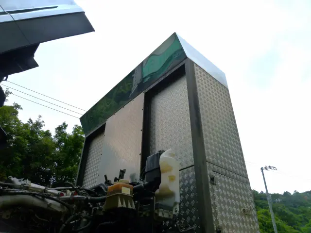 いすゞ ギガ 2DG-EXZ52CK(6x4)の写真9