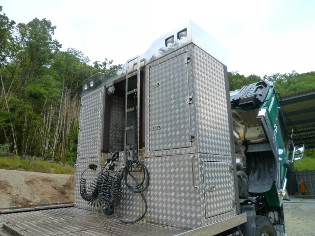 いすゞ ギガ 2DG-EXZ52CK(6x4)の写真10