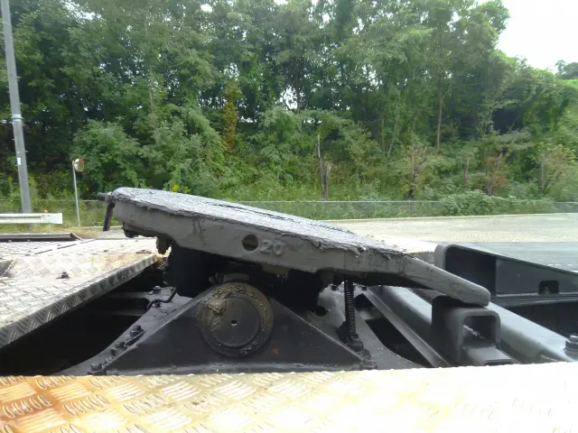 いすゞ ギガ 2DG-EXZ52CK(6x4)の写真14