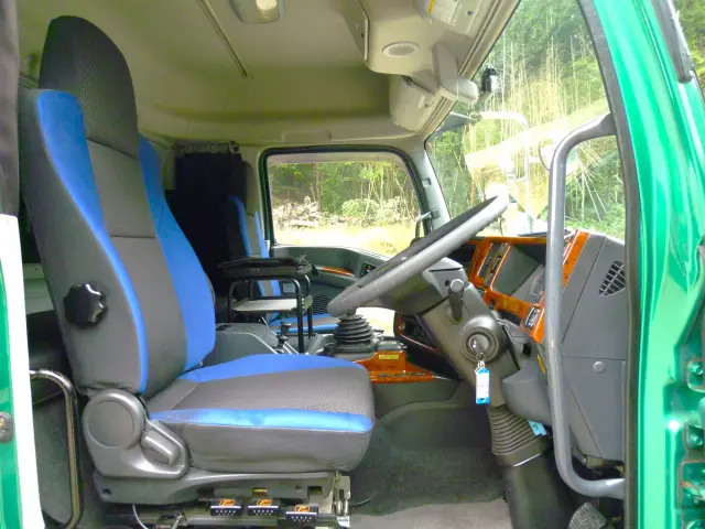 いすゞ ギガ 2DG-EXZ52CK(6x4)の写真22