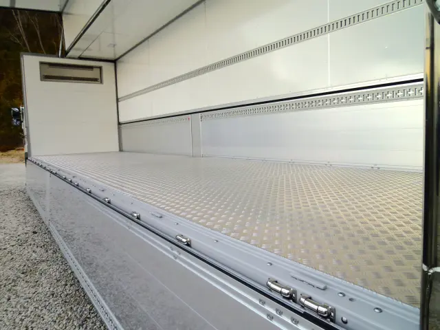 日野 プロフィア 2DG-FW1AHC(8x4)の写真19