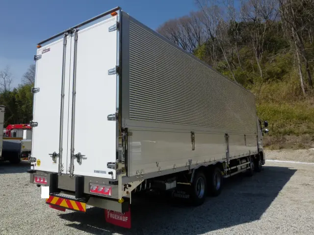 日野 プロフィア 2DG-FW1AHC(8x4)の写真4