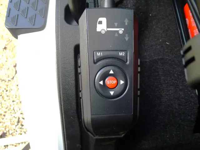 三菱 スーパーグレート 2PG-FS84VZ(8x4)の写真32