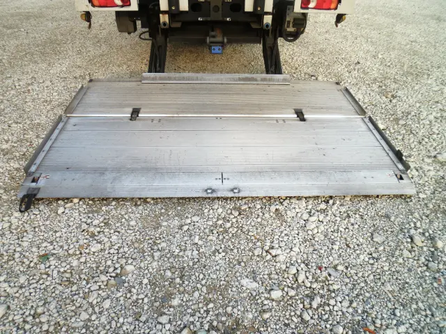 ＵＤ クオン 2PG-CG5CA(6x2)の写真23