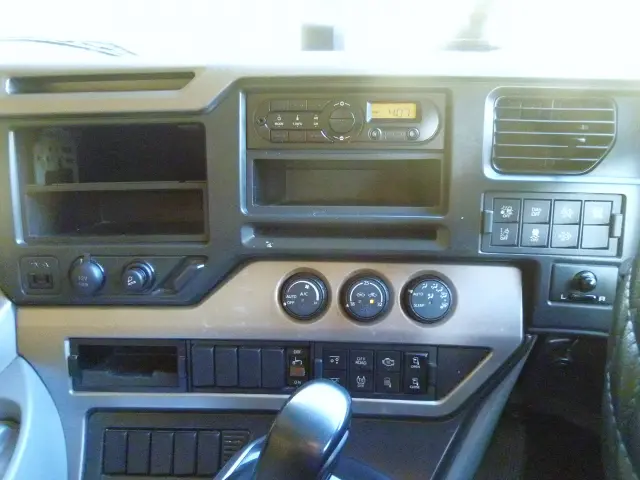 ＵＤ クオン 2PG-CG5CA(6x2)の写真31