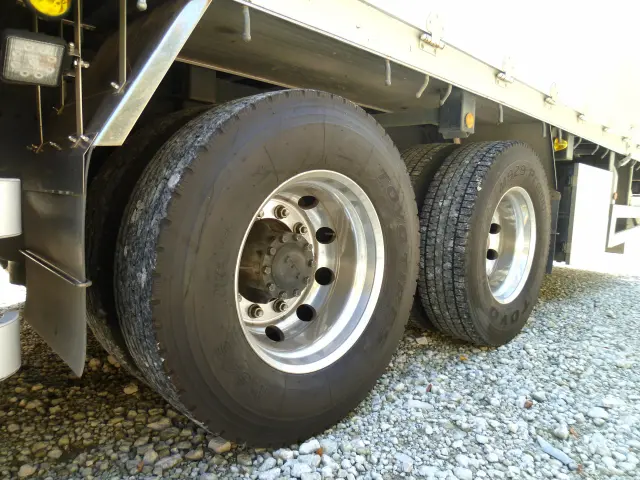 日野 プロフィア 2DG-FR1AHJ(2WD)の写真43