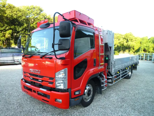 いすゞ フォワード 2RG-FTR90V2(2WD)の写真1