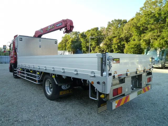 いすゞ フォワード 2RG-FTR90V2(2WD)の写真6