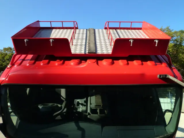 いすゞ フォワード 2RG-FTR90V2(2WD)の写真7