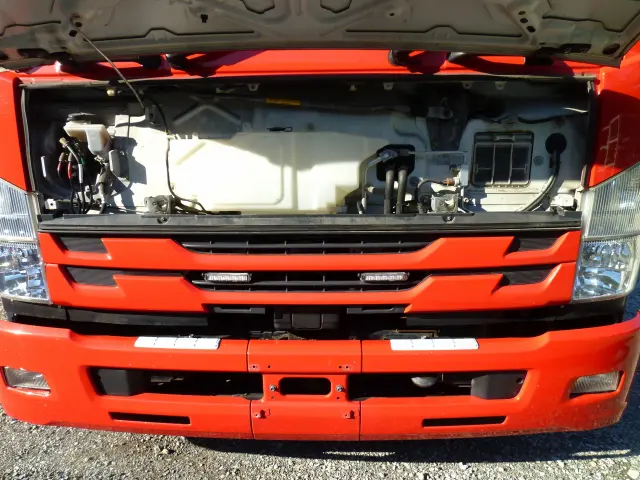 いすゞ フォワード 2RG-FTR90V2(2WD)の写真8