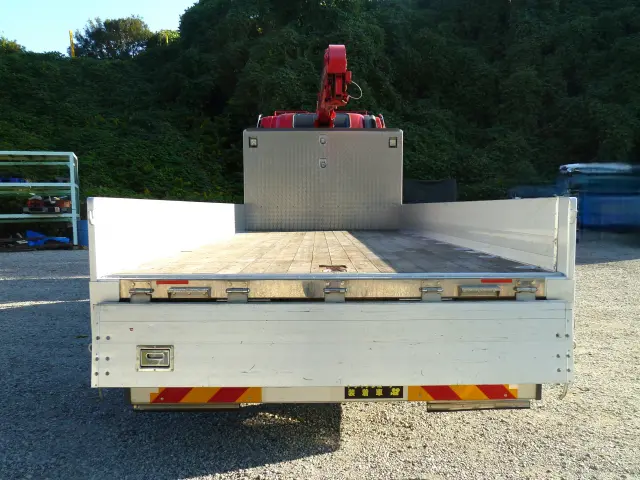 いすゞ フォワード 2RG-FTR90V2(2WD)の写真10