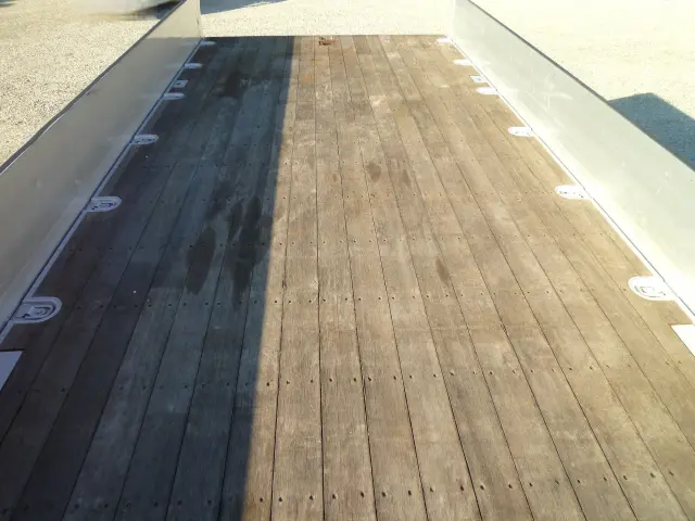 いすゞ フォワード 2RG-FTR90V2(2WD)の写真15