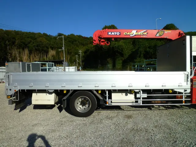 いすゞ フォワード 2RG-FTR90V2(2WD)の写真18