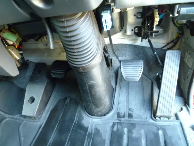 いすゞ フォワード 2RG-FTR90V2(2WD)の写真36