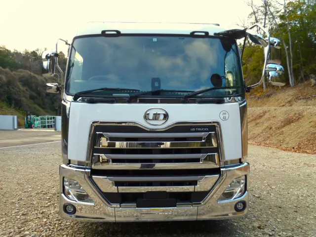 ＵＤ クオン 2PG-CG5CA(8x4)の写真2