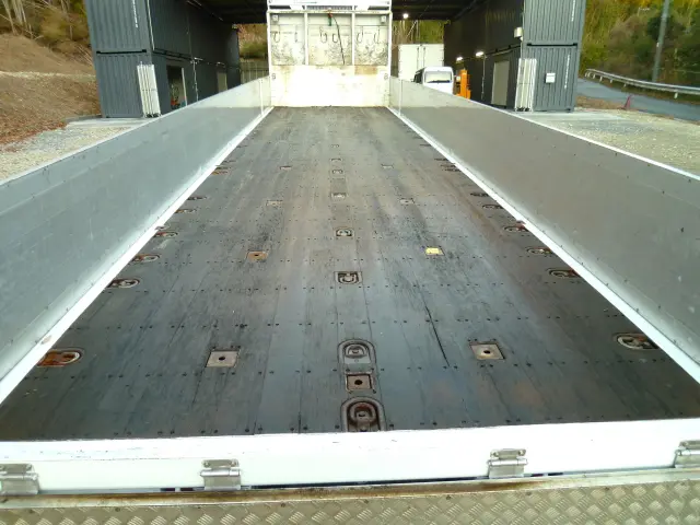 ＵＤ クオン 2PG-CG5CA(8x4)の写真11