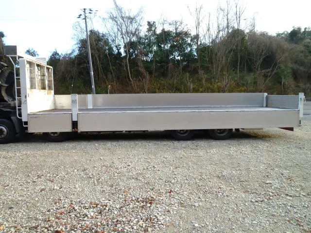 ＵＤ クオン 2PG-CG5CA(8x4)の写真17