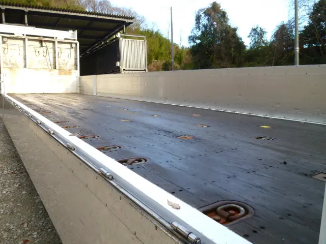 ＵＤ クオン 2PG-CG5CA(8x4)の写真23