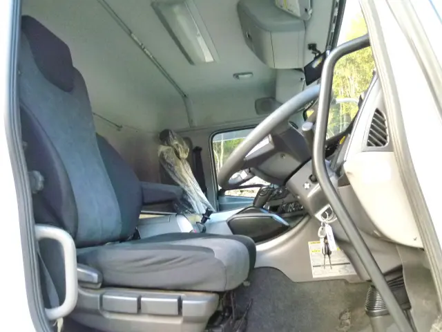 ＵＤ クオン 2PG-CG5CA(8x4)の写真28