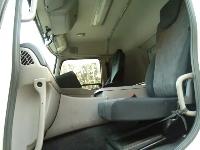 ＵＤ クオン 2PG-CG5CA(8x4)の写真33