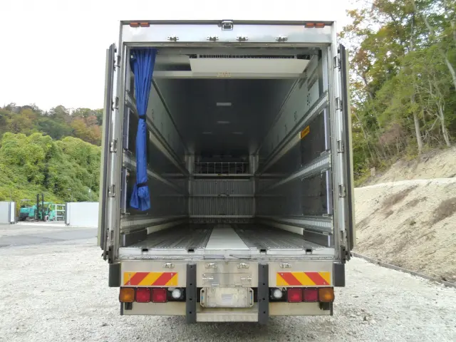 日野 プロフィア 2DG-FW1AHJ(8x4)の写真10