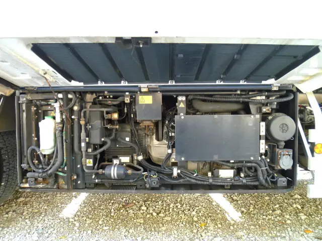 日野 プロフィア 2DG-FW1AHJ(8x4)の写真23