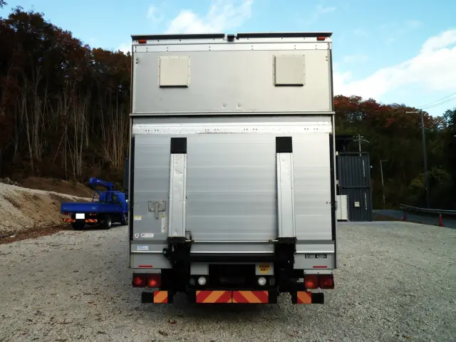 三菱 ファイター 2KG-FK65FY(2WD)の写真5