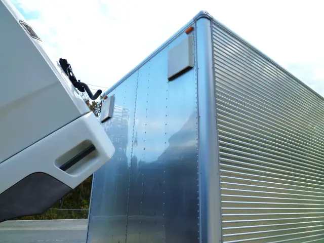 三菱 ファイター 2KG-FK65FY(2WD)の写真9