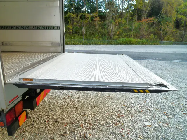 三菱 ファイター 2KG-FK65FY(2WD)の写真15