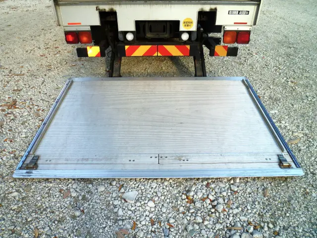 三菱 ファイター 2KG-FK65FY(2WD)の写真16