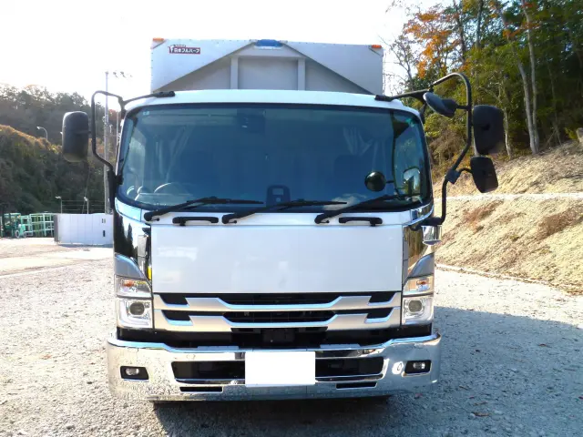 いすゞ フォワード 2RG-FTR90V2(2WD)の写真2