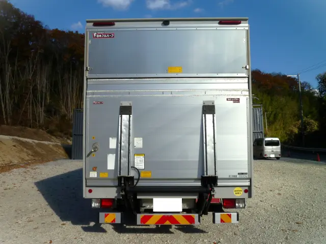 いすゞ フォワード 2RG-FTR90V2(2WD)の写真5