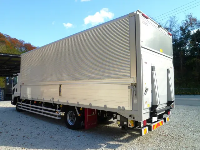 いすゞ フォワード 2RG-FTR90V2(2WD)の写真6