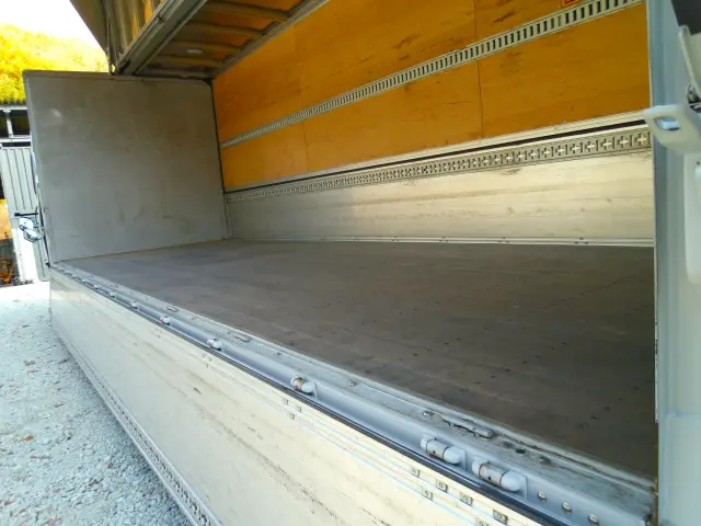 いすゞ フォワード 2RG-FTR90V2(2WD)の写真14