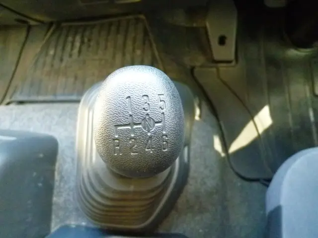いすゞ フォワード 2RG-FTR90V2(2WD)の写真28