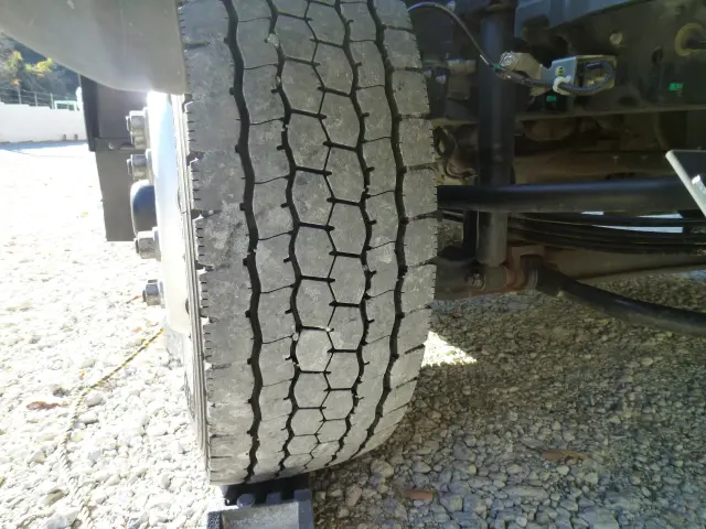 いすゞ フォワード 2RG-FTR90V2(2WD)の写真38