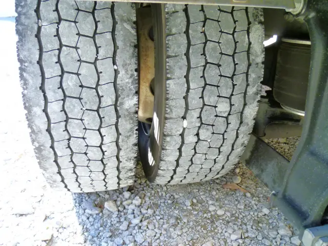 いすゞ フォワード 2RG-FTR90V2(2WD)の写真40