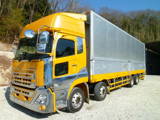 ＵＤ クオン 2PG-CG5CA(8x4)の写真1