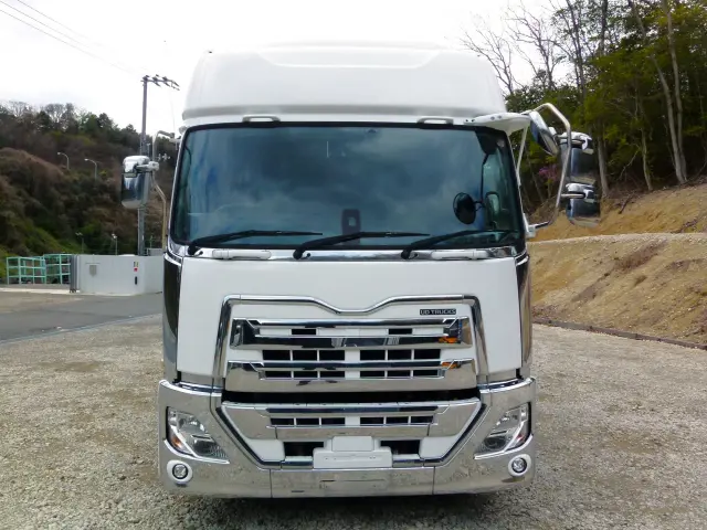 ＵＤ クオン 2PG-CG5CA(8x4)の写真2