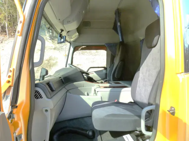 ＵＤ クオン 2PG-CG5CA(8x4)の写真34