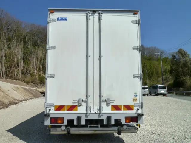 いすゞ ギガ QPG-CYJ77B(8x4)の写真5