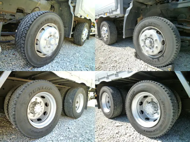 いすゞ ギガ QPG-CYJ77B(8x4)の写真44