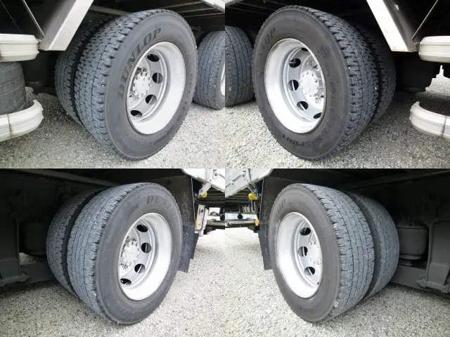 いすゞ ギガ QPG-CYJ77B(8x4)の写真45