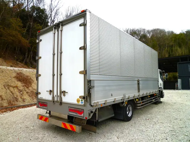 いすゞ フォワード 2RG-FSR90T2(2WD)の写真4