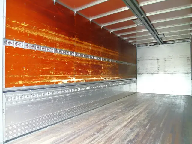 いすゞ フォワード 2RG-FSR90T2(2WD)の写真14