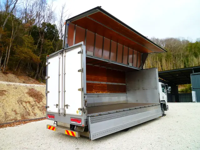 いすゞ フォワード 2RG-FSR90T2(2WD)の写真18