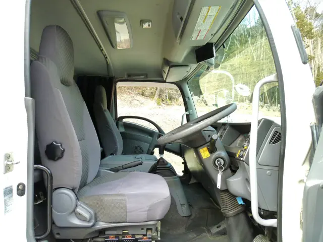 いすゞ フォワード 2RG-FSR90T2(2WD)の写真26